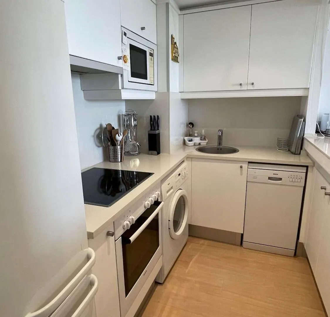 Precioso Apartamento En Complejo De Al Standing Roses 0*,
