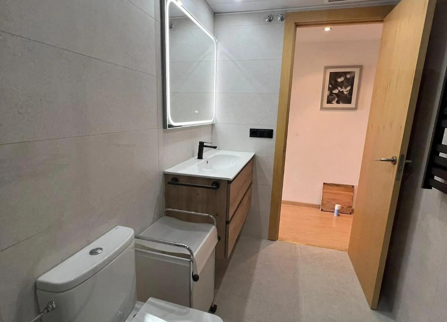 Precioso Apartamento En Complejo De Al Standing Roses Apartment